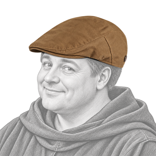 Chapeau porté par un moine médiéval sympathique